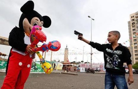 lebanon syrian child refugee shoots mickey