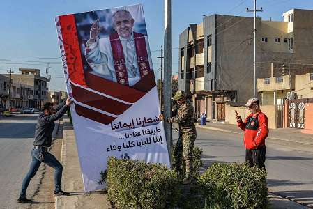 iraq pope banner qaraqosh.jpg
