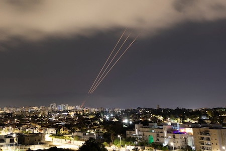 iran fires missiles at israel 2024
